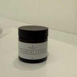 Plumping Cream - Black and White